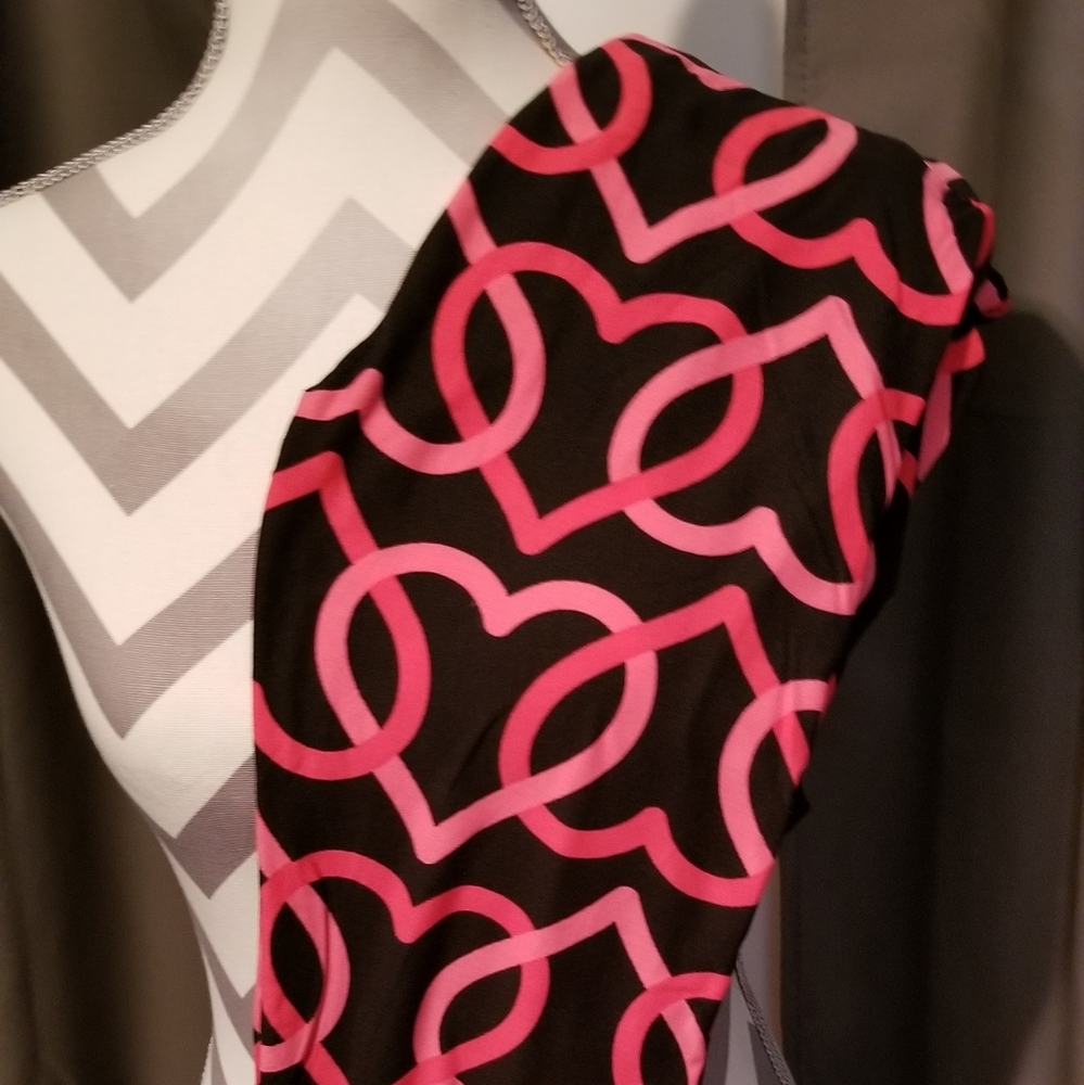 NWT LULAROE OS VALENTINE LEGGINGS